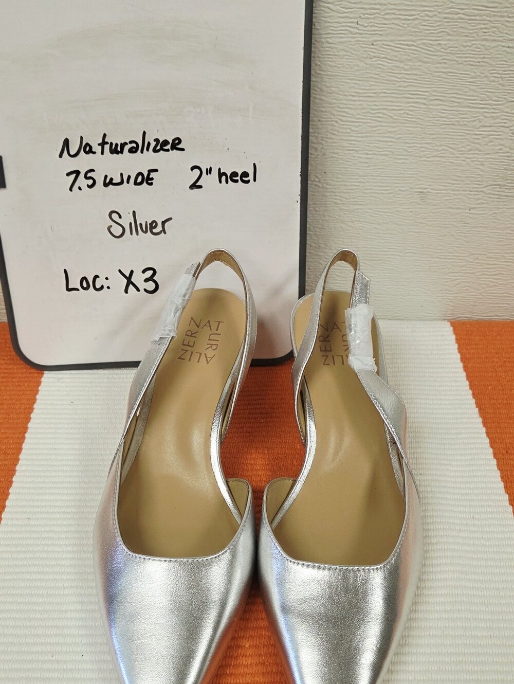 Naturalizer 7.5 Wide Silver Pointed Toe Slingback Heels - Women's - Picture 9 of 10